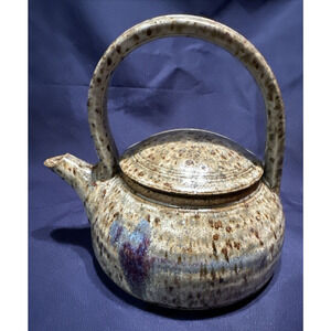 Paseo Collin Rosebrook Stoneware Pitcher Pottery w/ Lid Tan & Blue Oklahoma